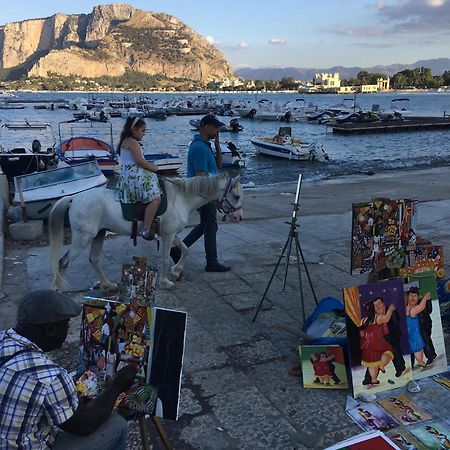 Apartamento Monolocale I Delfini Mondello Exterior foto