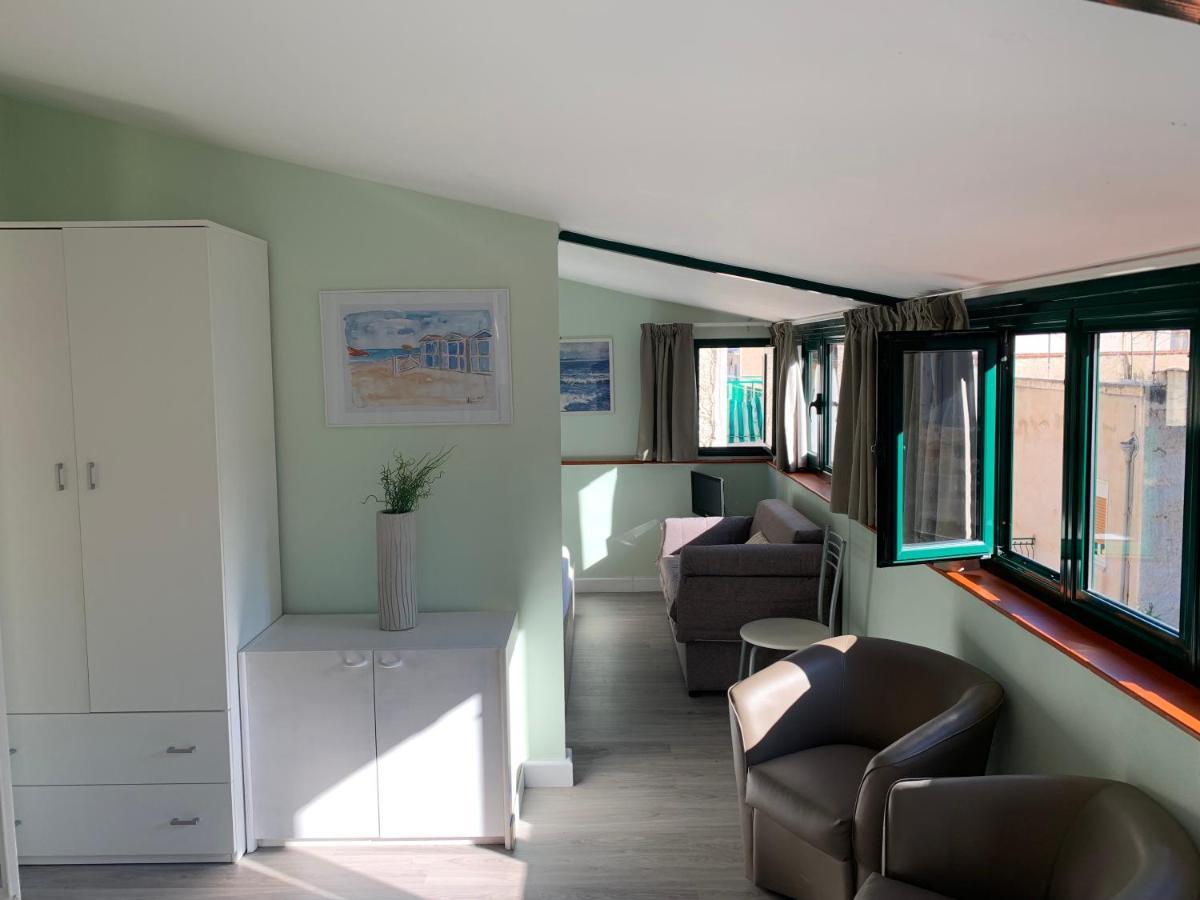 Apartamento Monolocale I Delfini Mondello Exterior foto