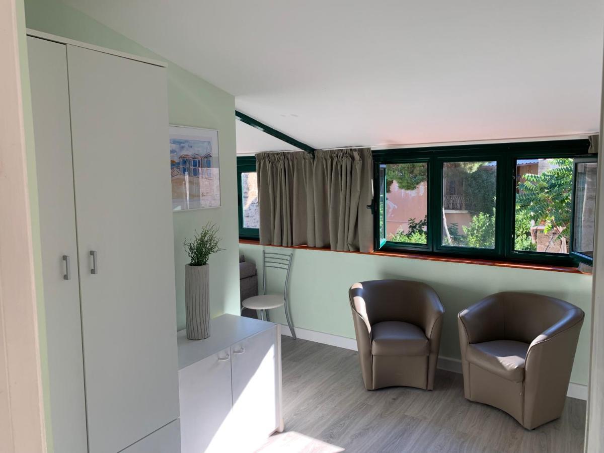 Apartamento Monolocale I Delfini Mondello Exterior foto
